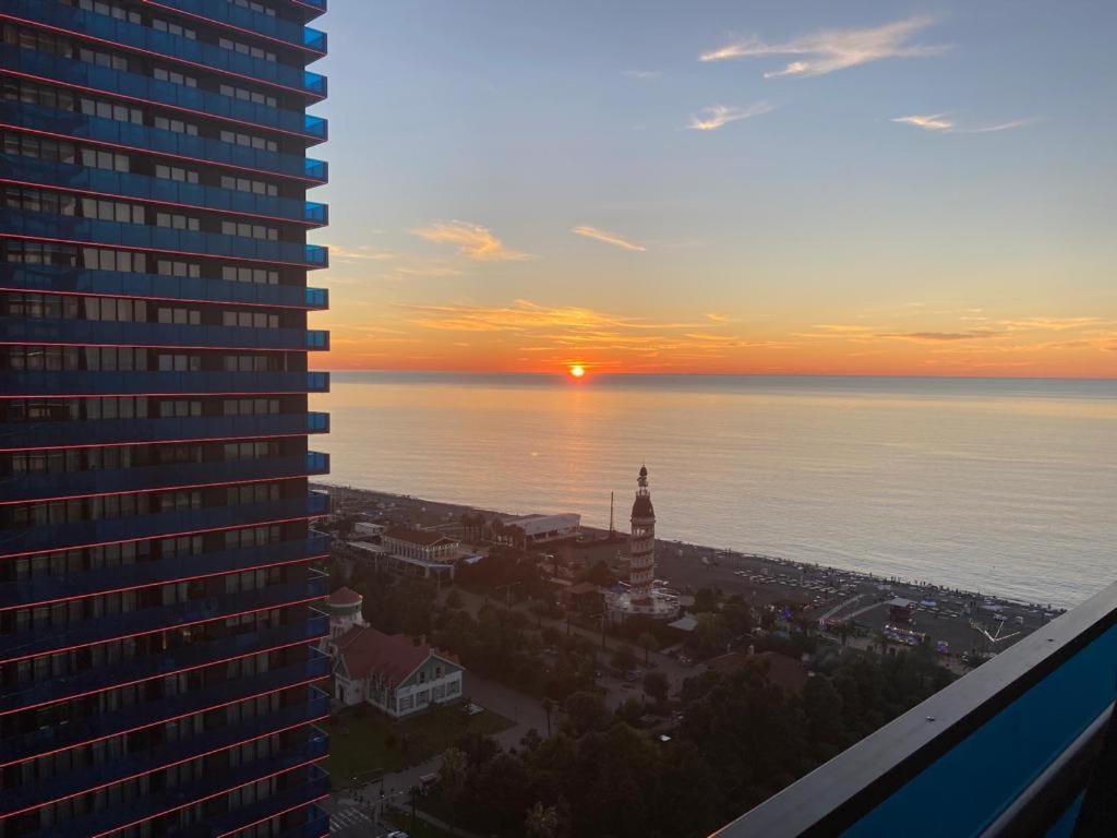 Апартаменты С Видом На Море Twin Towers Batumi, Orbi City Kültér fotó